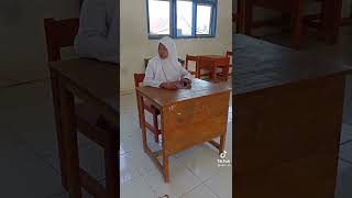 Download lagu 'kisah anak sekolah yaitu sya sendiri' part-2 #vidioviral #fyp ,#shorts #dhila_jm mp3 Download lagu 'kisah anak sekolah yaitu sya sendiri' part-2 #vidioviral #fyp ,#shorts #dhila_jm mp3