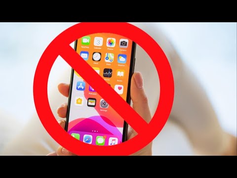 What a Year Without a Smart Phone Gave This Millennial