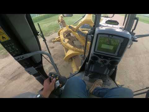 how to pull saddle pin on cat140M3