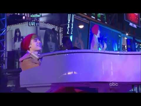 93 let it be' Justin Bieber   New York's Time Square