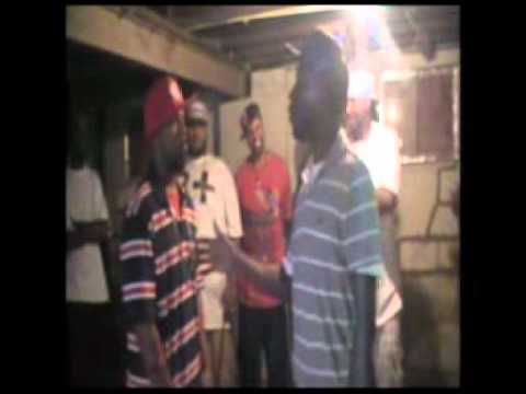 Halo Dark vs Decoder Hussein