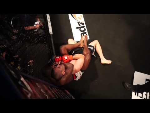 ETERNAL MMA 9 - SUBMISSION DIEGO PERREIRA V AARON ZAMBELLI