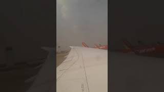preview picture of video 'Đi máy bay về Hà Nội'