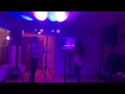 Yodeling Fox Entertainment video.