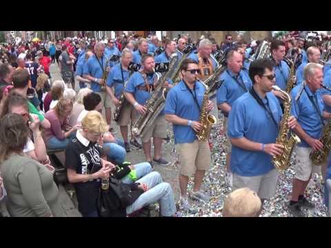 2017 QCSB Serenade - Fralinger String Band - There'll Be Some Changes Made