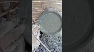 Download lagu proses pembuatan cobek batu mp3