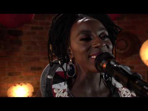HOPE MASIKE - Idenga (Official Video)