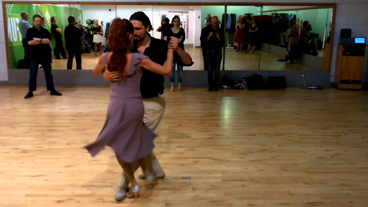 Alexandra Wood and Guillermo Torrens demonstrating at class 29/07/15