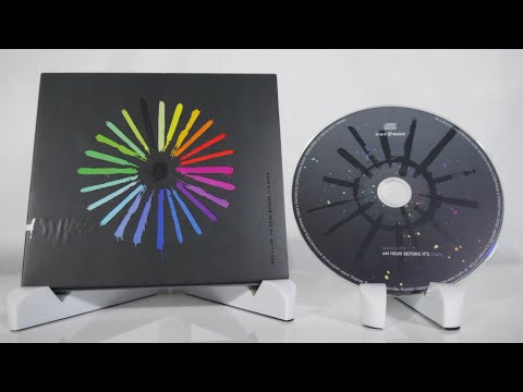 Marillion - An Hour Before Its Dark CD Unboxing