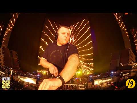 M.I.K.E PUSH ● 10 YEARS AGE OF LOVE /SLASH9.TV