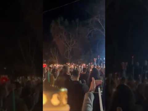 Пасхальный крестный ход в храме на Кипре