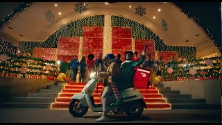  Woman says all she sees are tourists