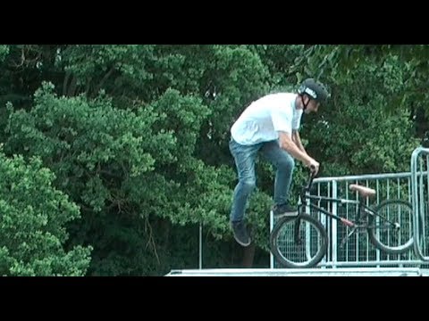 SI BMX Fahrschule - How to Footjam Whip 1.0