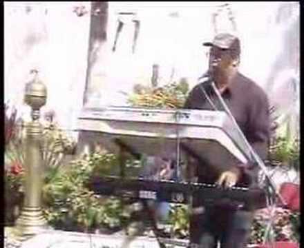 download lagu mp3 mp4 Al Omari, download lagu Al Omari gratis, unduh video klip Al Omari