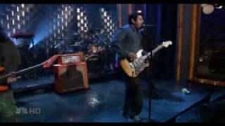 Deftones-Hole in the Earth live on Conan 2006