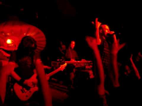 download lagu mp3 mp4 Infected Mushroom Austin, download lagu Infected Mushroom Austin gratis, unduh video klip Infected Mushroom Austin
