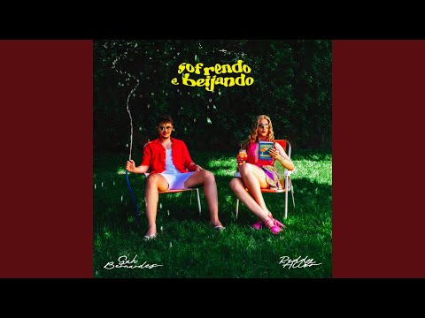 Sofrendo e Beijando