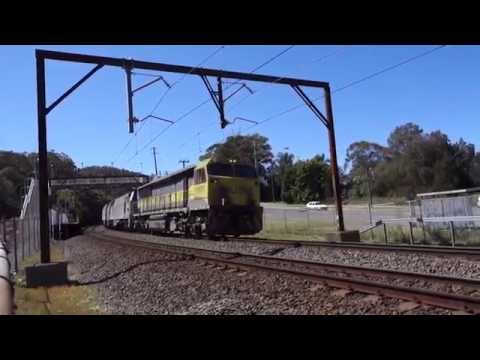 Qube 's 4112 and Triple C Class with 4190 at Tascott - 16/9/15