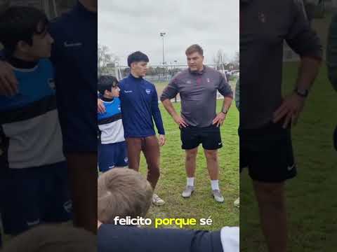 Tomás Rappetti con los chicos Porteño Atlético Club