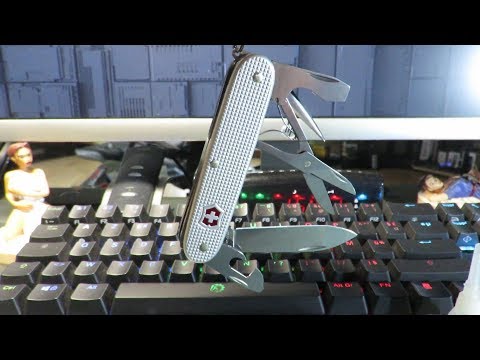 Victorinox peilis - Pioneer X video