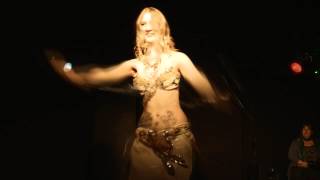 Louise Brooks Performing El Gammal Wel Gamal at Tribal Cafe