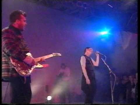 The Cocteau Twins - Seeker Who Are Lovers (live)