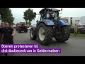 Boeren protesteren bij distributiecentrum van Albert Heijn