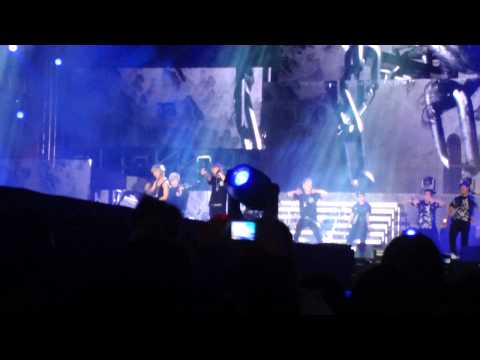 [FANCAM] 130116 B.A.P performing WARRIOR @ Golden Disk Awards