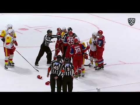 Lokomotiv v Jokerit: Game 2 brawl package