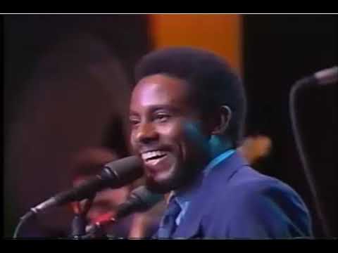 CÁNDIDO FABRÉ - COMENZÓ LA FIESTA