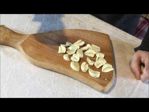 Spaghetti con crema di aglio e peperoncino (videoricetta n° 1034)