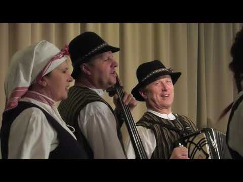 Rietavo KC kaimo kapela "SUBATA" ir folklorinis ansamblis"KADAGINIS"