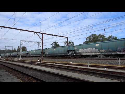 VL357 / GL101 with a Qube empty grain train - 16/3/15