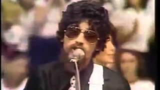 Raul Seixas ao vivo Medley (Al capone, Rockixe e Prelúdio) Discoteca do Chacrinha