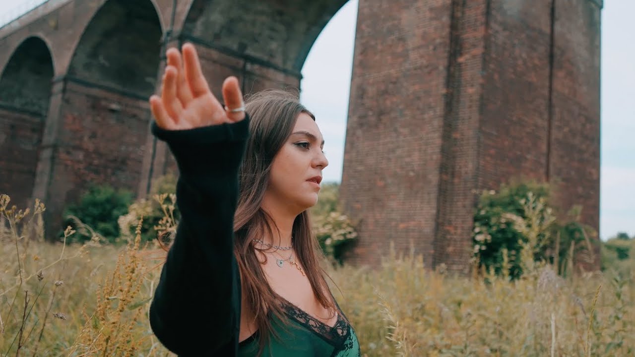 Leemo & Frost ft. Fran Sivori - Talk of the North [Official Music Video]