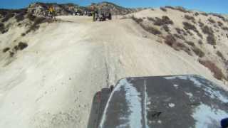 preview picture of video 'Jeep Grand Cherokee ZJ and 2 YJs dominating Pronghorn trail at Hungry Valley'