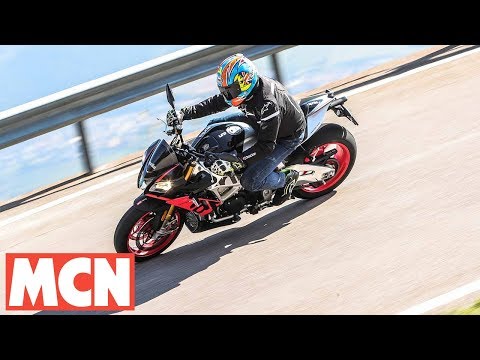 2019 Aprilia Tuono V4 1100 Factory review | MCN | Motorcyclenews.com