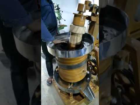 Semi Automatic Wooden Cold Press Oil Machine