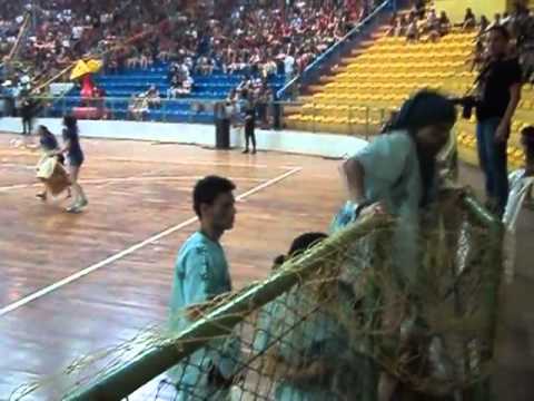 Medonha invadindo arquibancada no Intermed Sertão 2012