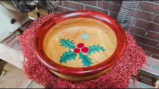 Woodturning a Christmas Bowl with Resin and a Segmented Ring