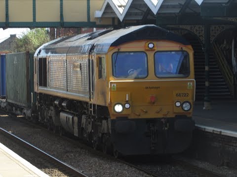 GBRF 66722 on container train speeds through March Station 19/04/18