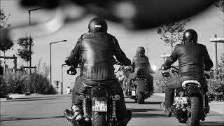 RIDE HARLEY DAVIDSON - THE WANTON BISHOPS Smith And Wesson