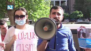 Ցուցարարները զուգարանի թուղթ են նետել նախարարության վրա. կան ուժով բերման ենթարկվածներ։ Լրաբեր