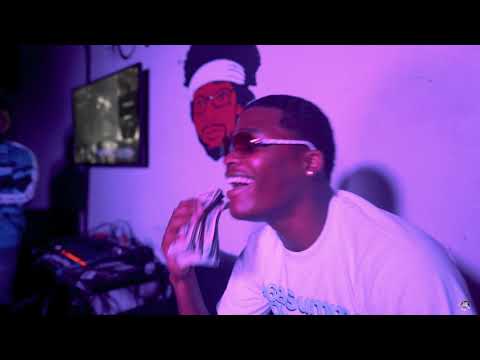 Quez4Real - STAIRCASE (feat. Seddy Hendrinx)