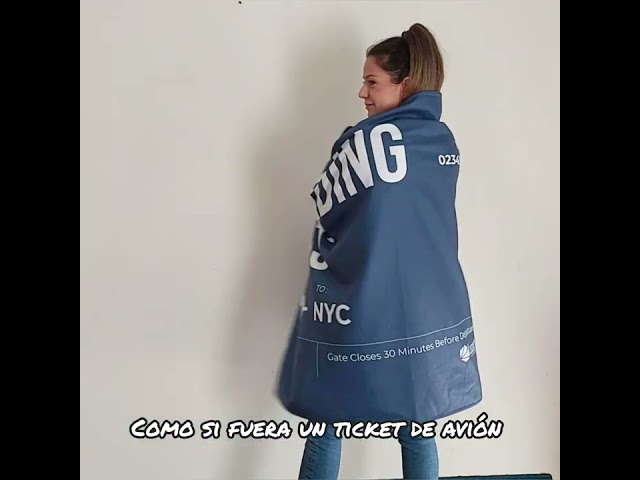 Vídeo relacionado con LolaPix Manta Polar. Manta Personalizada. Regalo Friki. Superhéroes. Tejido Certificado Oeko-Tex. Tamaño aproximado 75x105cm. Lobezno