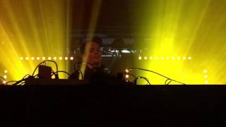 She Moves (Far Away) • Alle Farben ft. Graham Candy • München 11.12.16