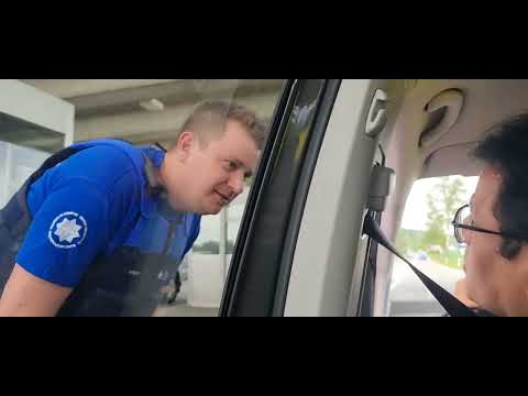 Crossing the border between Switzerland 🇨🇭 and Germany 🇩🇪.