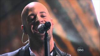 Daughtry interview and performance of Crawling Back to You at the AMAs