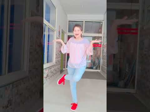 Chat Deni Maar Deli -|| Manoj Tiwari || Dance by Geeta || TWIN'S Sisters Dance Geeta Meenakshi