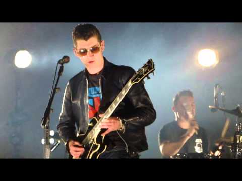I Bet You Look Good On The Dancefloor - Arctic Monkeys @ Lollapalooza Chile 2012 - Audio